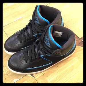 Air Jordan 2s size 13 great condition